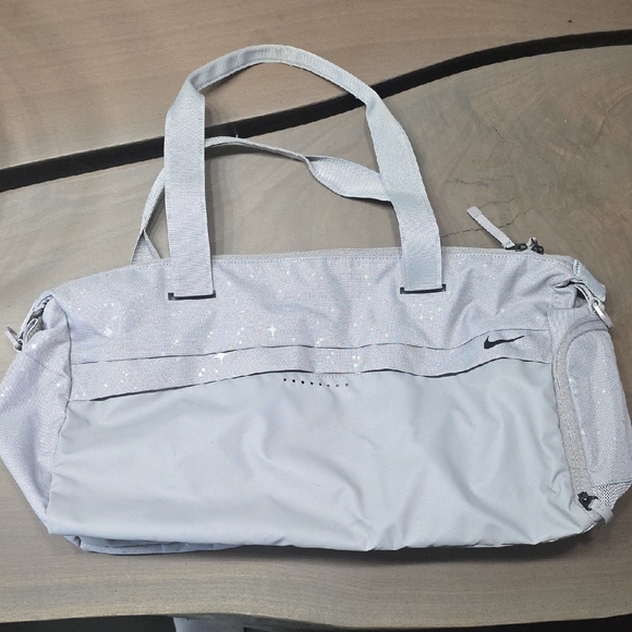 Nike Women's Light Gray Travel Bag - Picture 1 of 5